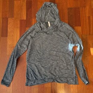 Lululemon Athletica Black and Gray Knit Top
